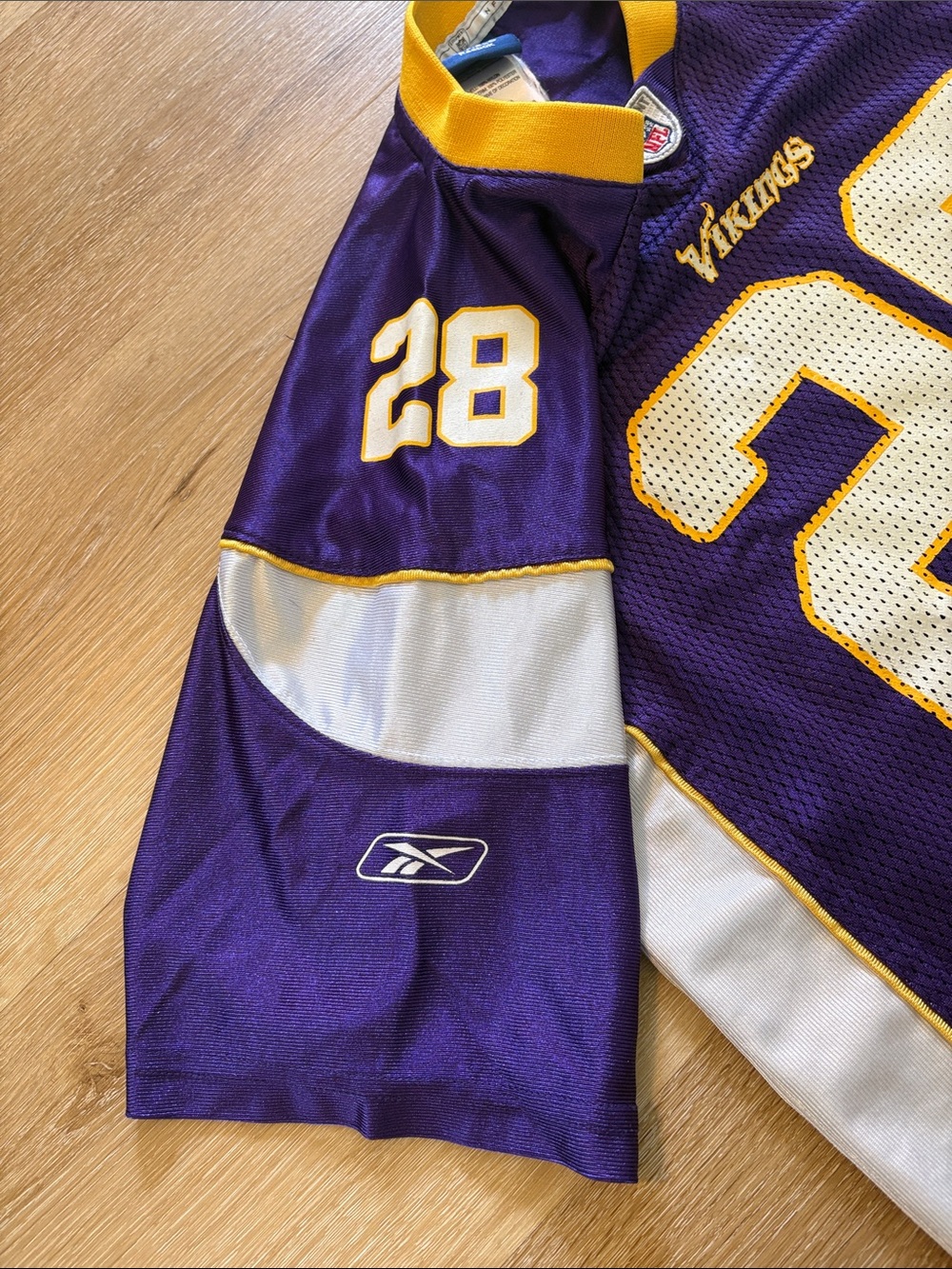 Reebok NFL Minnesota Vikings Peterson Jersey - Picture 6 of 10